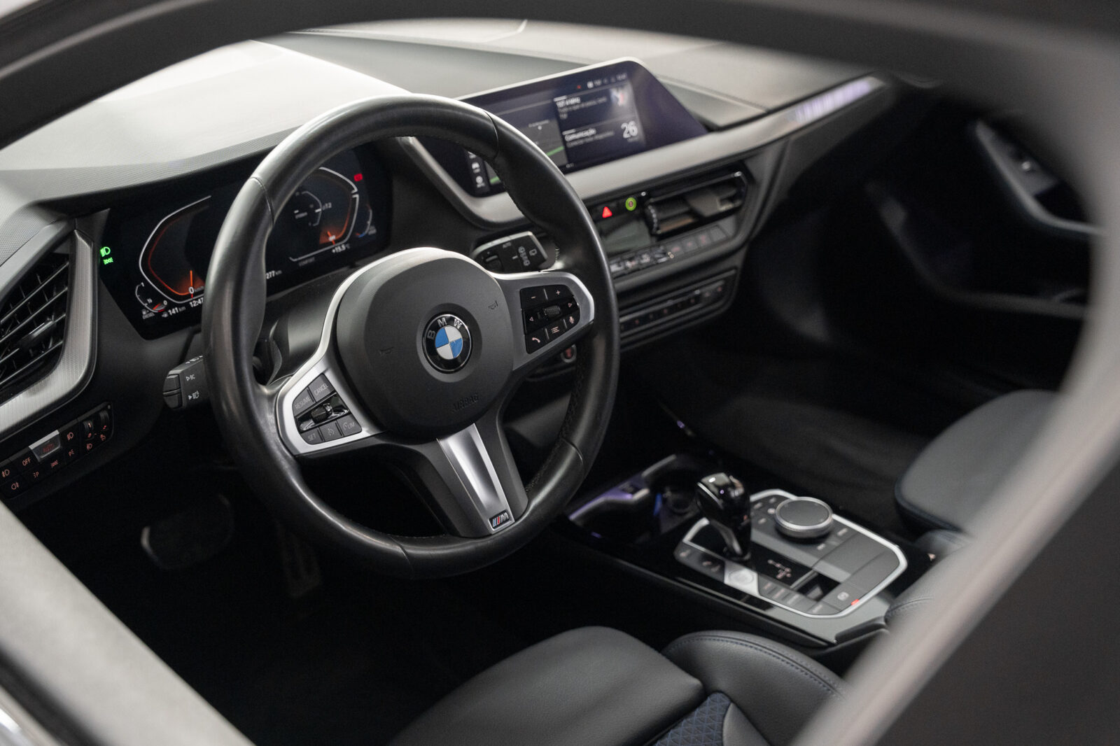 bmw-116-d-pack-m-auto-co2-stand-carros-automovel-comprar-pataias-8