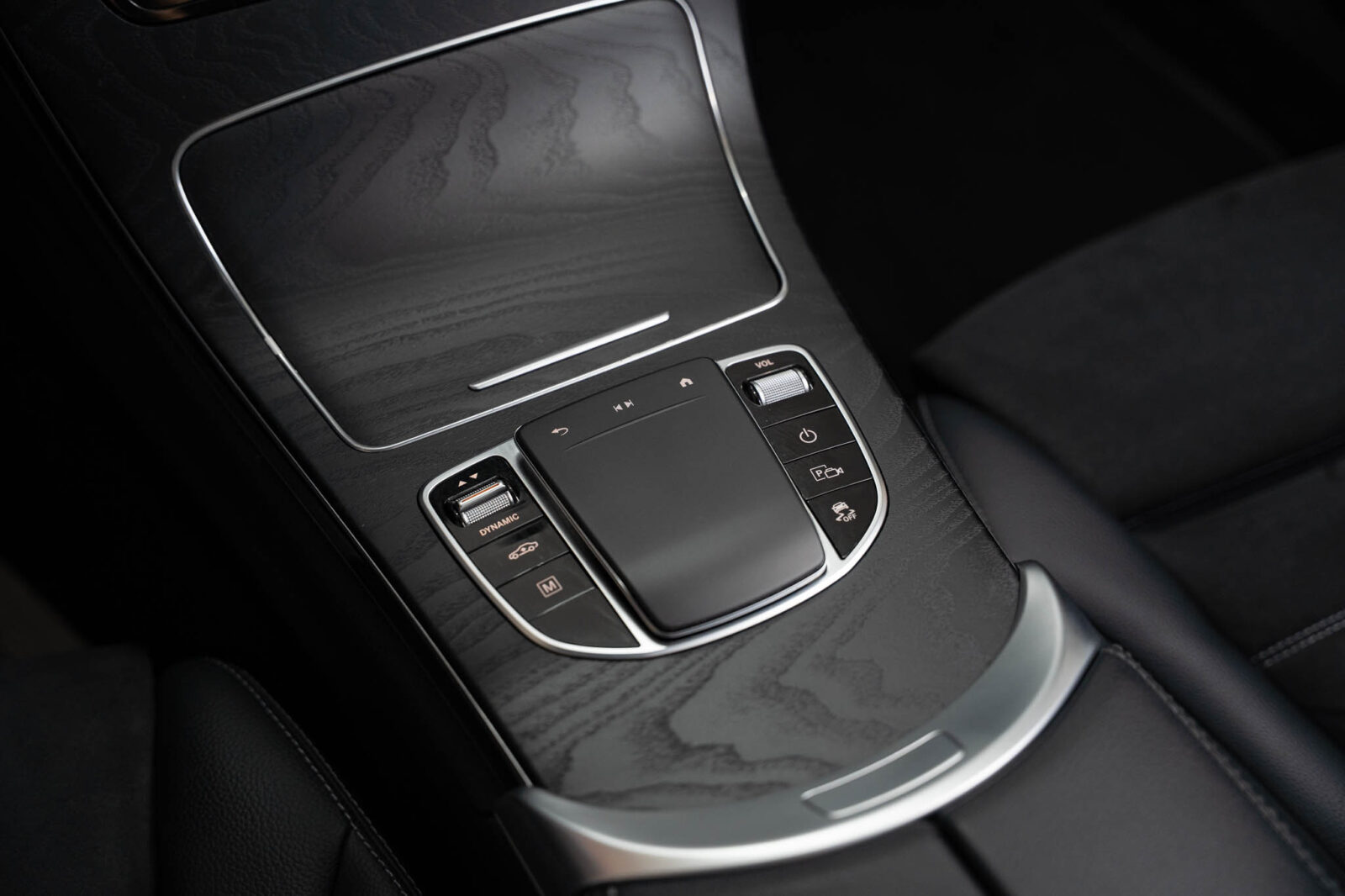 mercedes-benz-glc-300-coupe-amg-4-matic-co2-stand-carros-automovel-comprar-pataias-10