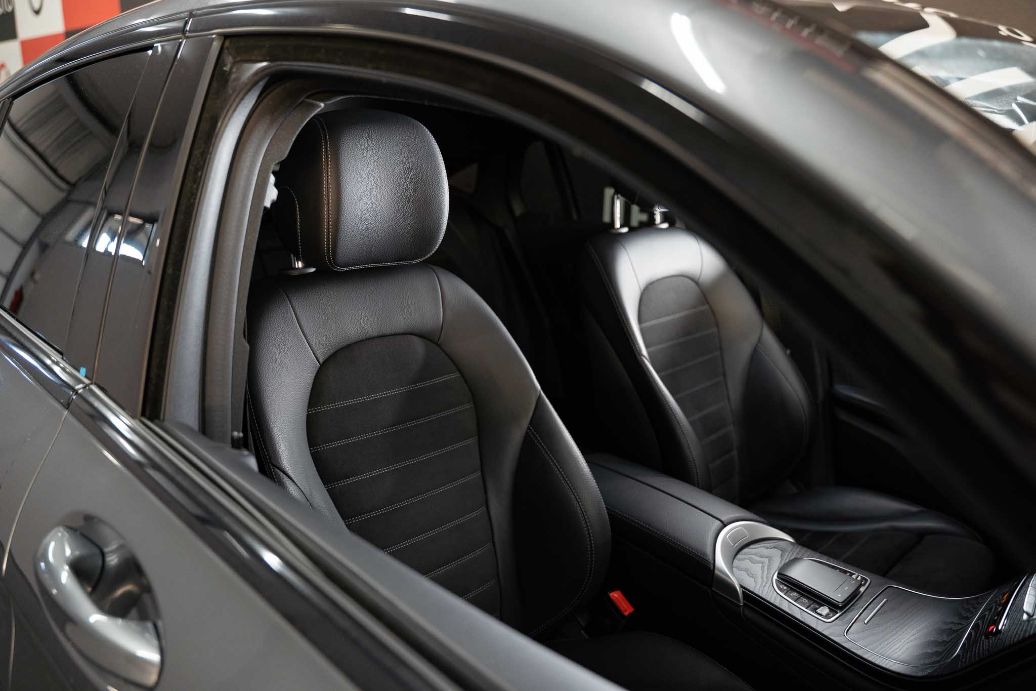 mercedes-benz-glc-300-coupe-amg-4-matic-co2-stand-carros-automovel-comprar-pataias-15