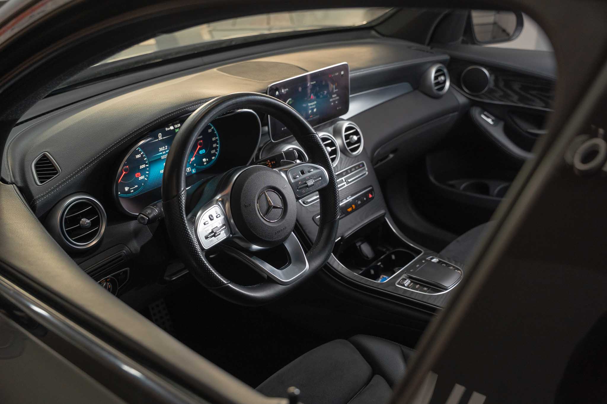 mercedes-benz-glc-300-coupe-amg-4-matic-co2-stand-carros-automovel-comprar-pataias-7