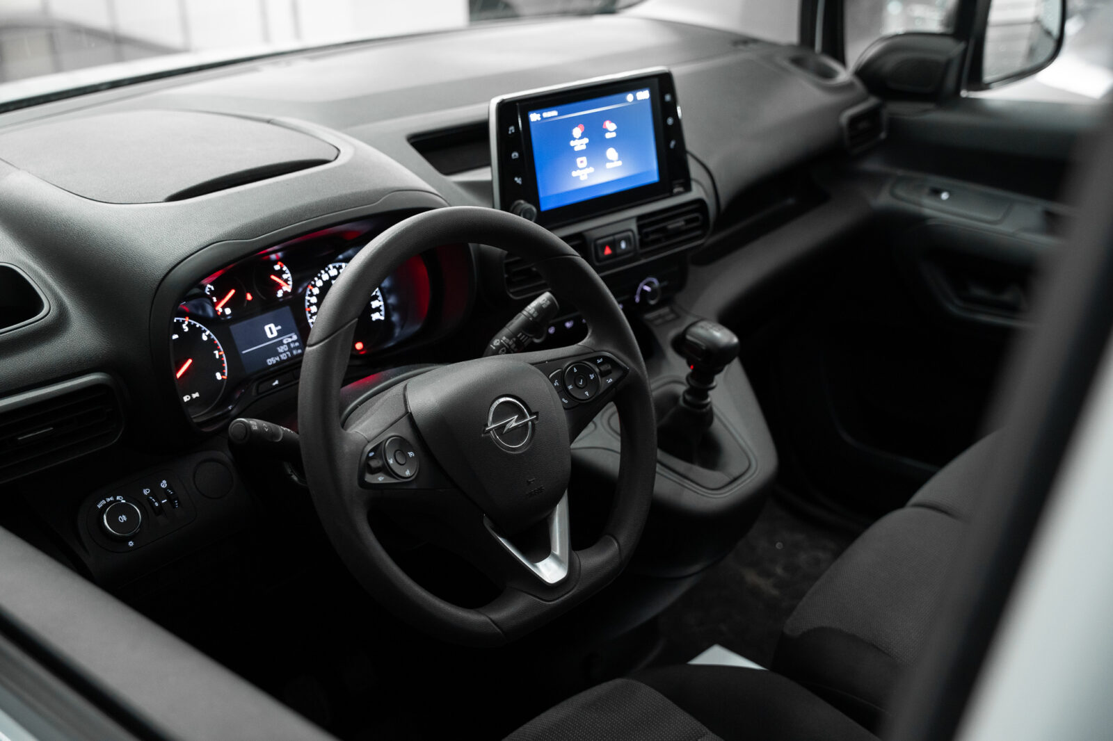 opel-combo-branca-auto-co2-stand-carros-automovel-comprar-pataias-14