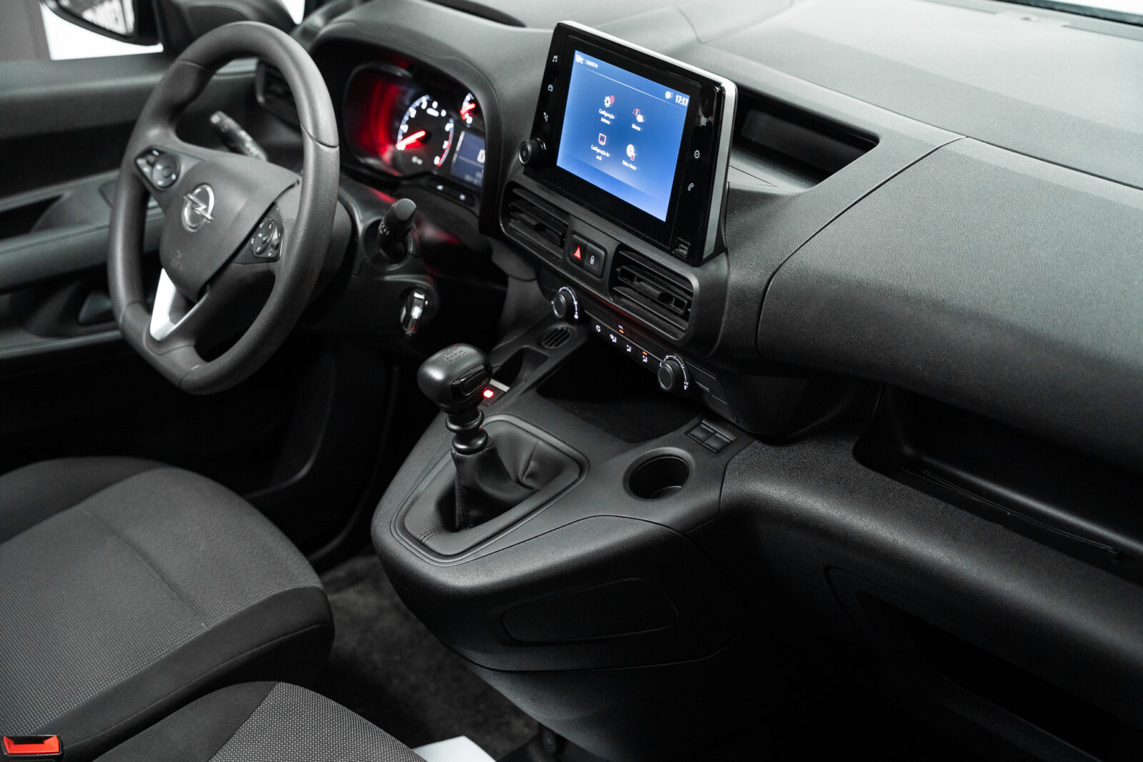 opel-combo-branca-auto-co2-stand-carros-automovel-comprar-pataias-20