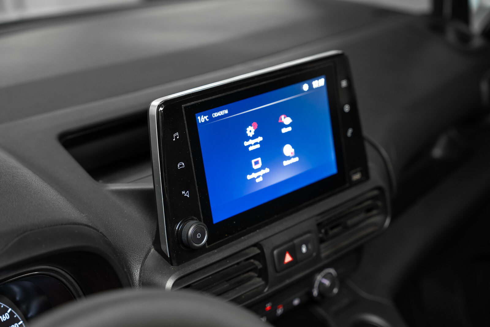 opel-combo-branca-auto-co2-stand-carros-automovel-comprar-pataias-22