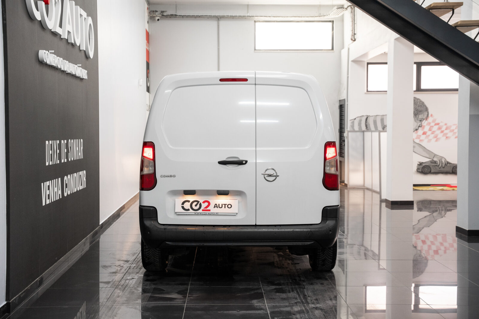 opel-combo-branca-auto-co2-stand-carros-automovel-comprar-pataias-5