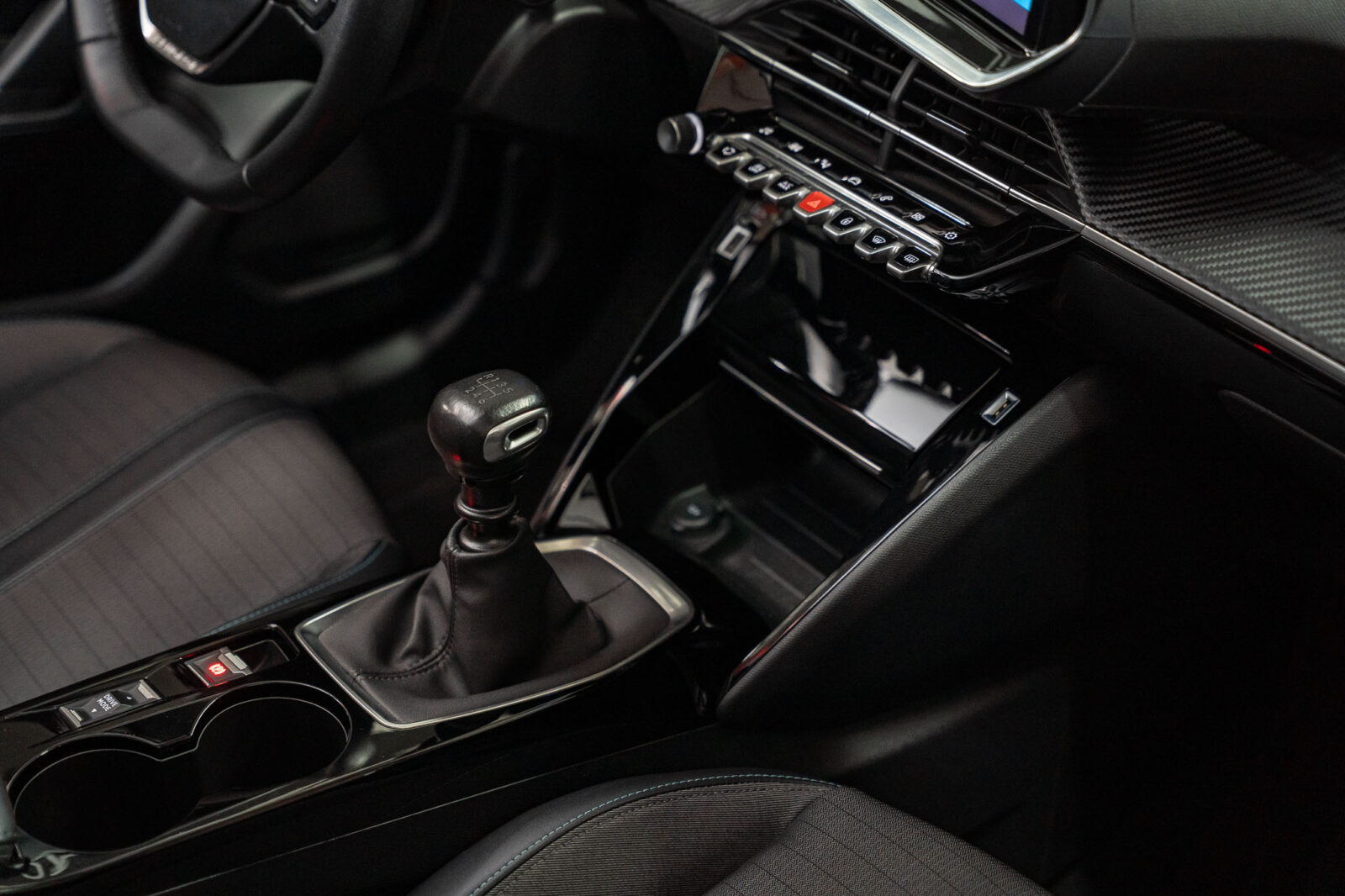 peugeot-2008-vermelho-co2-stand-carros-automovel-comprar-pataias-22