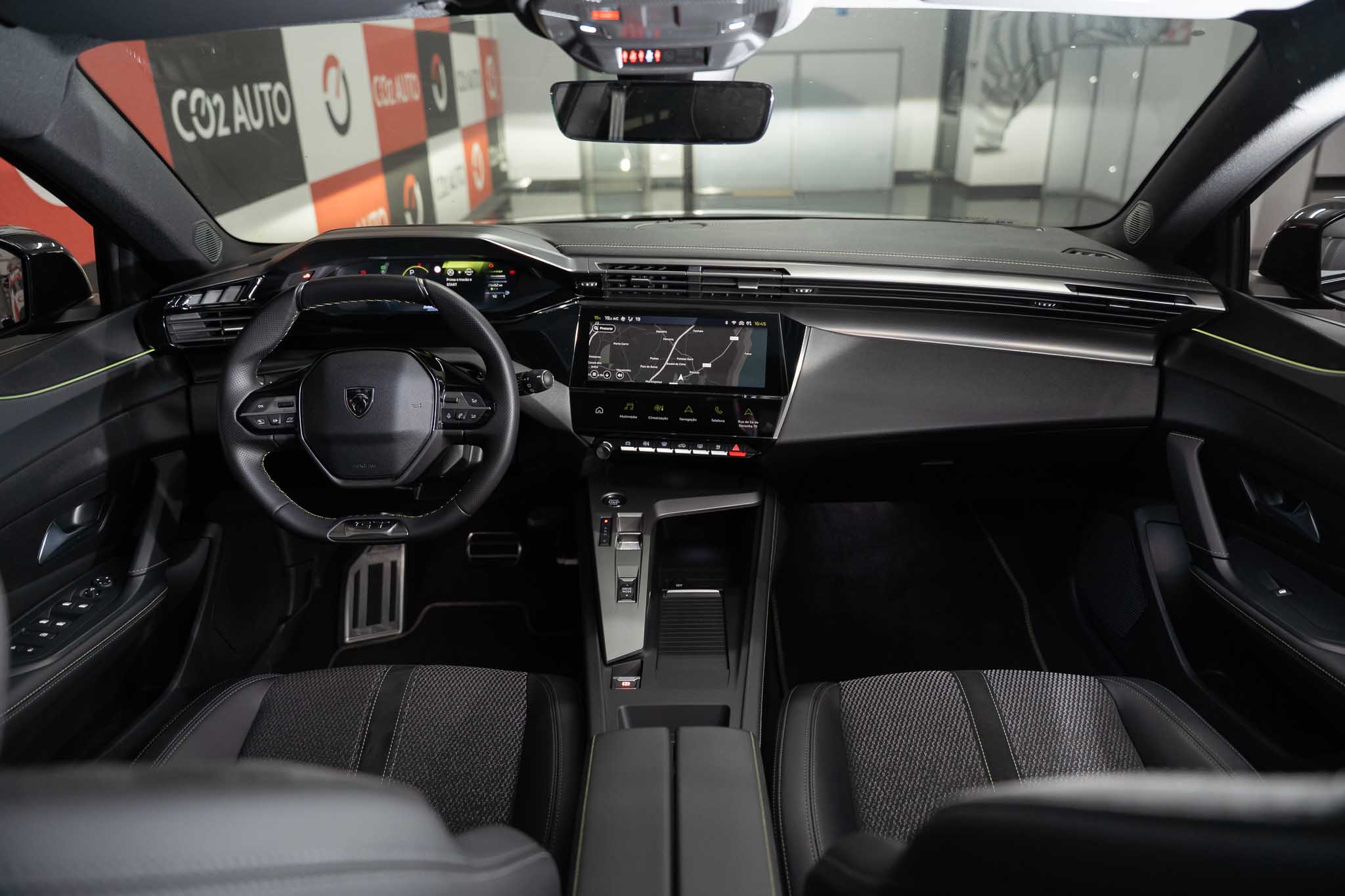 peugeot-308-gt-plug-in-hybrid-180-cv-eat-co2-stand-carros-automovel-comprar-pataias-12