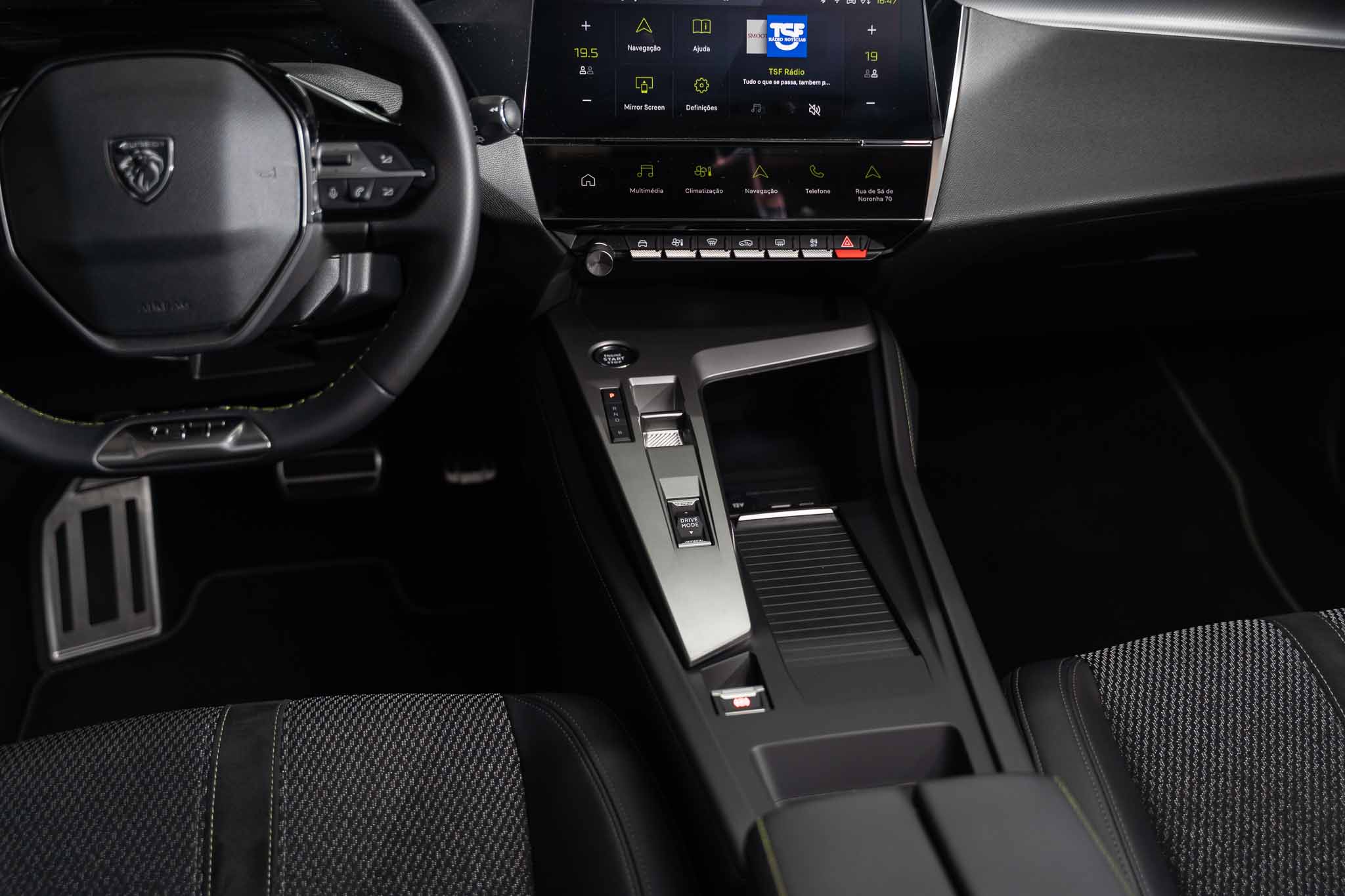 peugeot-308-gt-plug-in-hybrid-180-cv-eat-co2-stand-carros-automovel-comprar-pataias-19