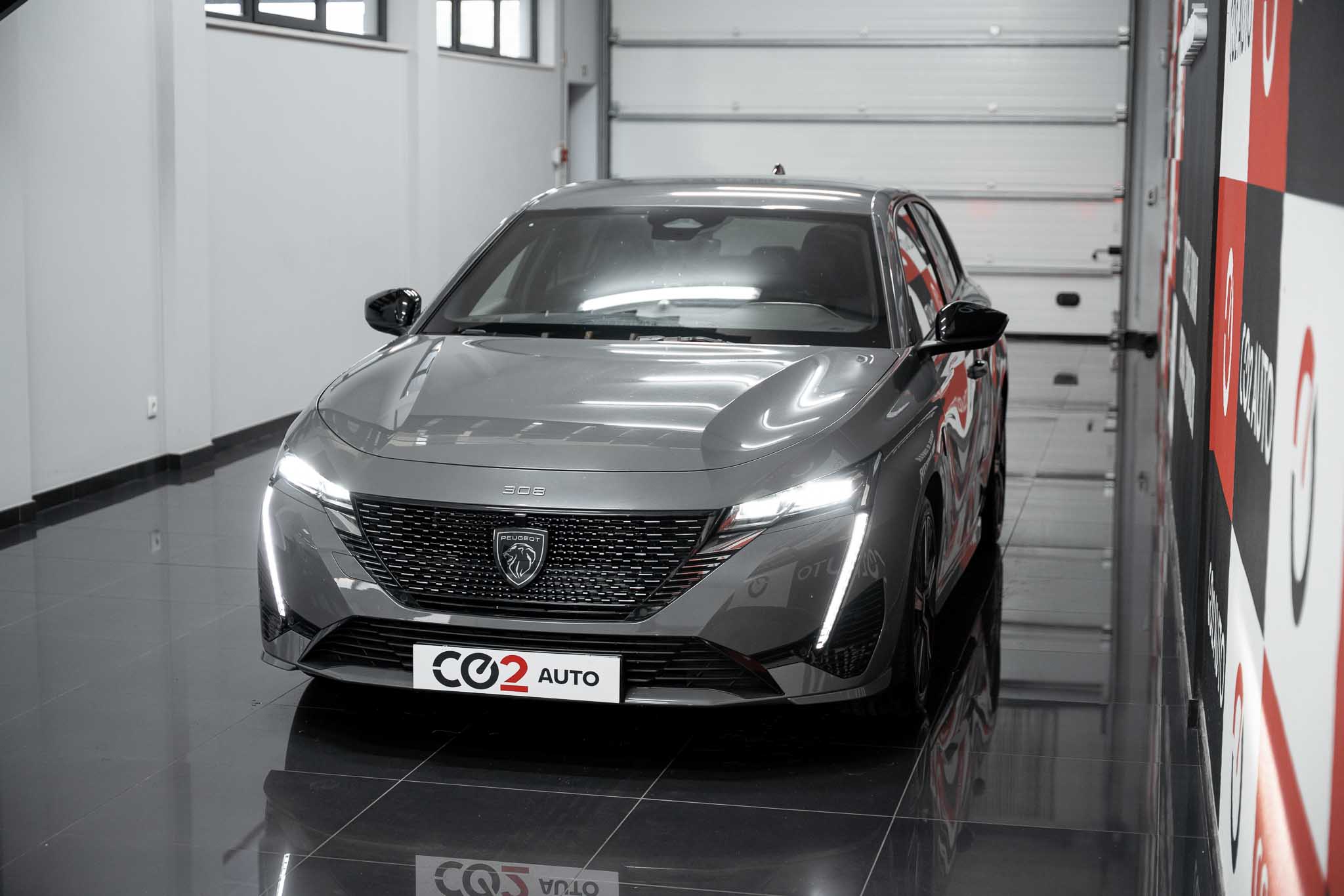 peugeot-308-gt-plug-in-hybrid-180-cv-eat-co2-stand-carros-automovel-comprar-pataias-3