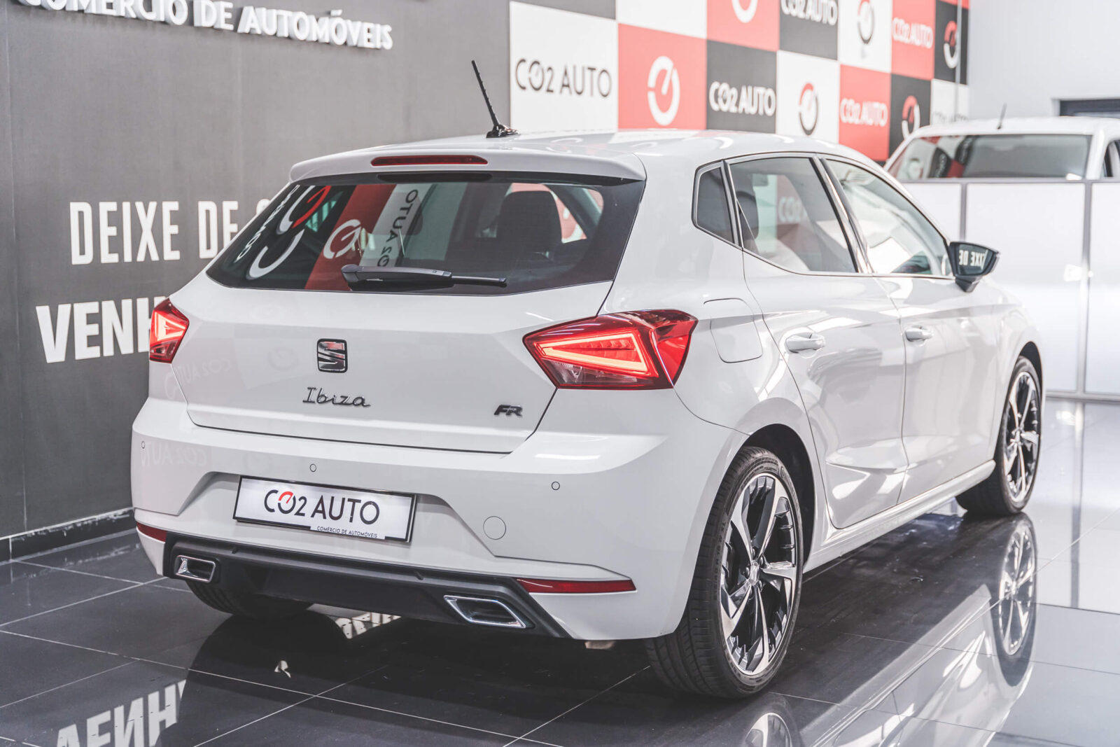seat-ibiza-fr-branco-carros-co2-pataias-stand-6