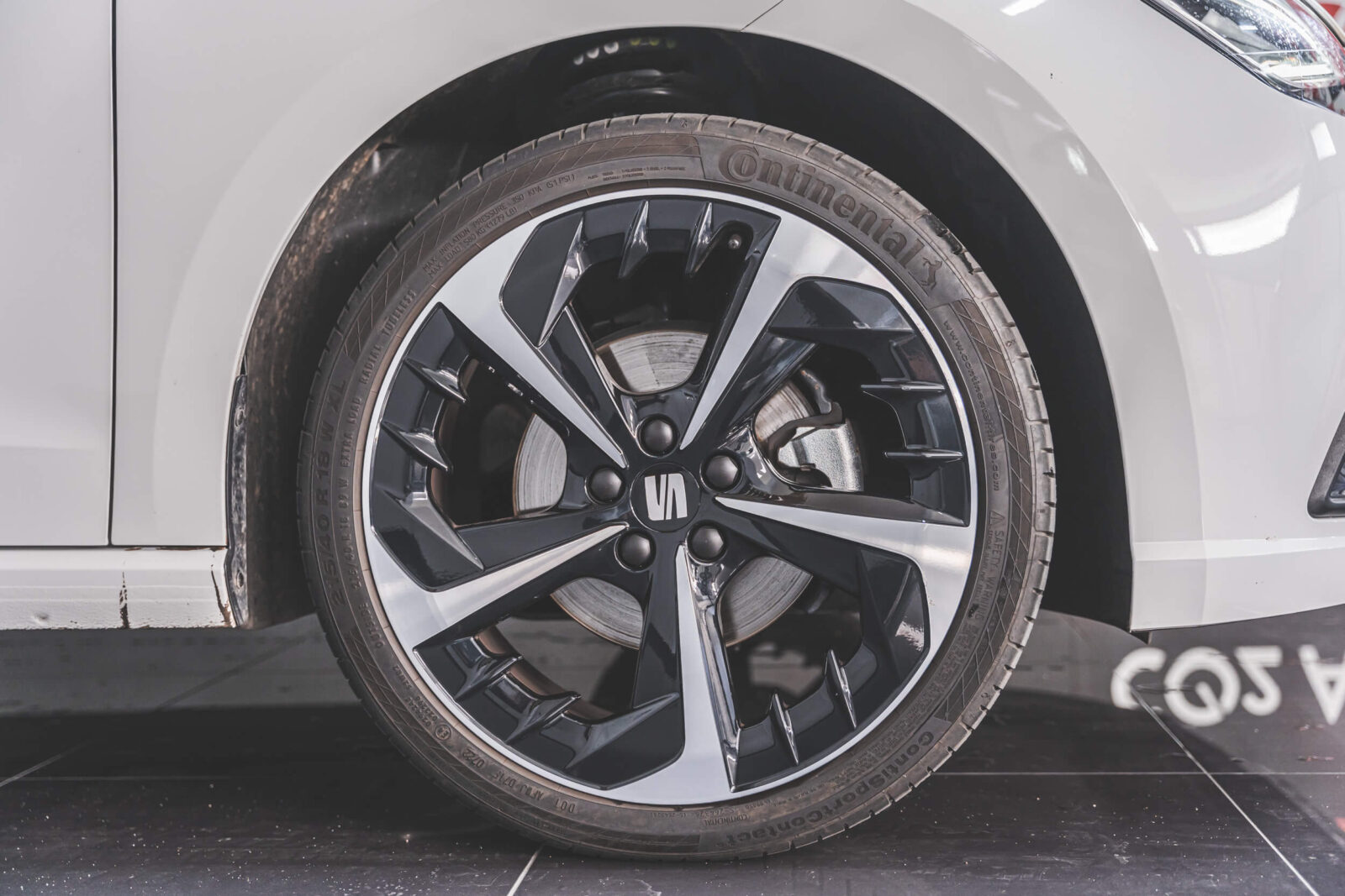 seat-ibiza-fr-branco-carros-co2-pataias-stand-7