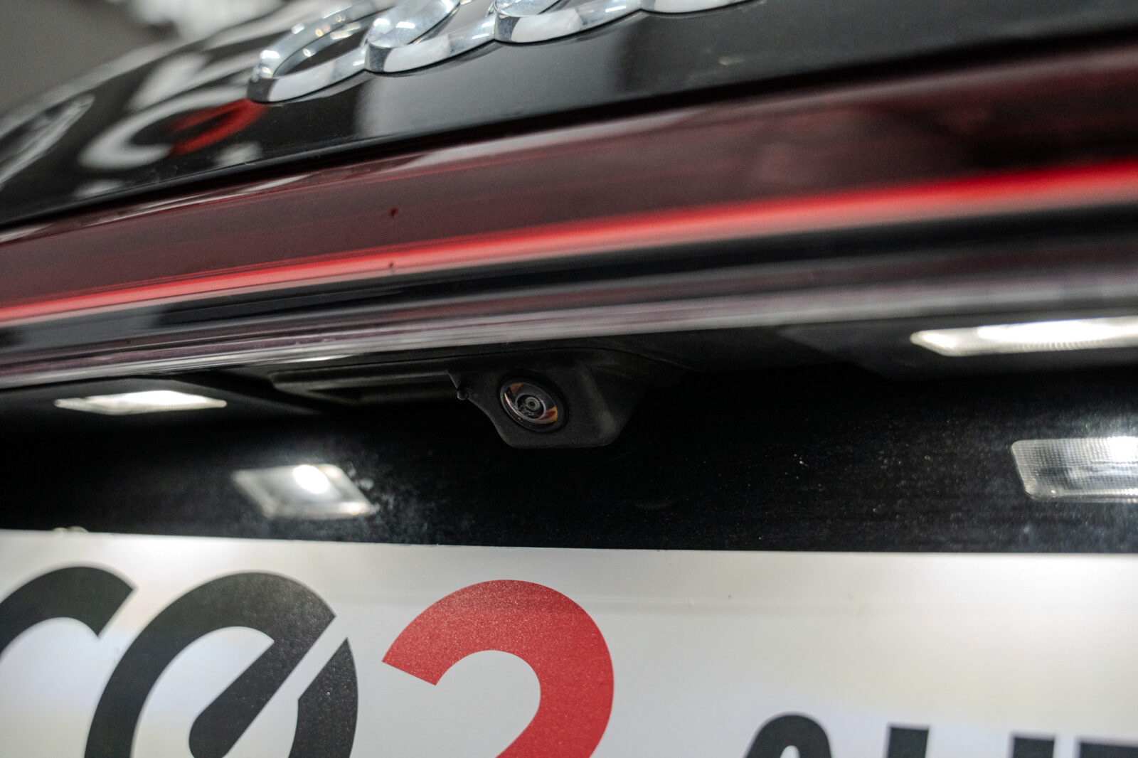 audi_q4_80-09