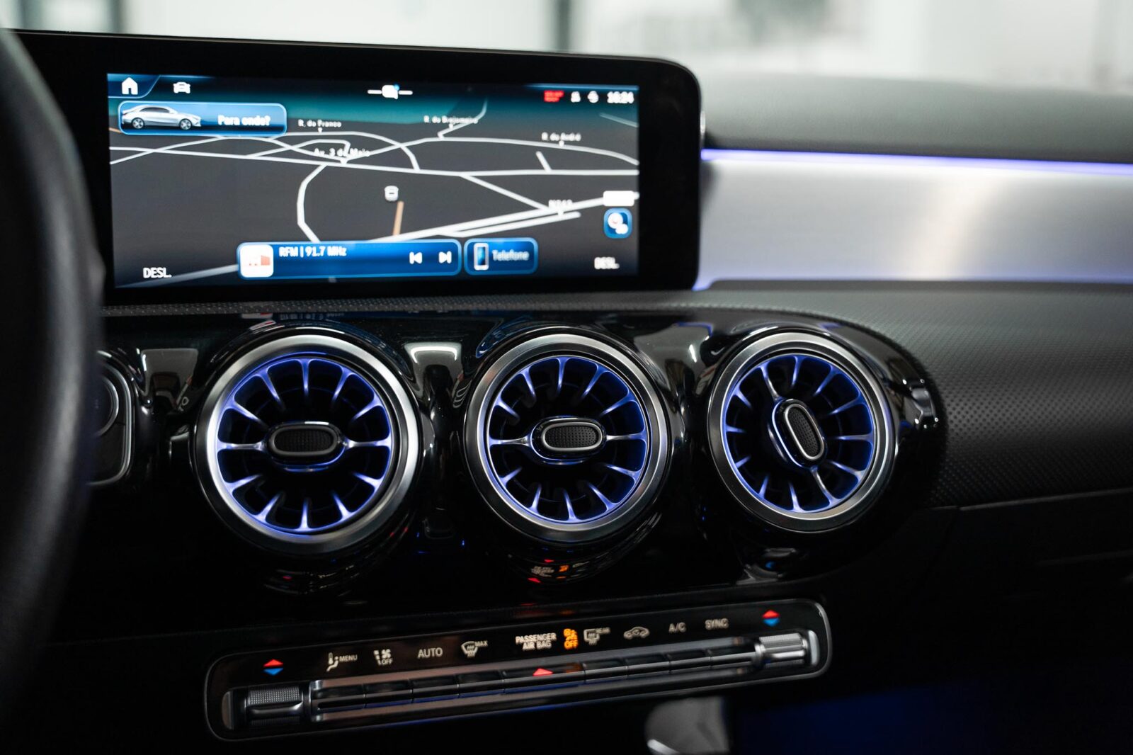 mercedes-benz-classe-a-a200- limousine -amg--auto-co2-stand-carros-automovel-comprar-pataias-12