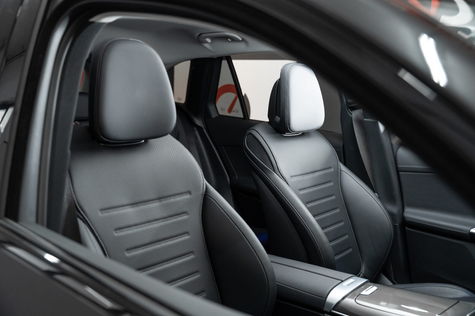 mercedes-benz-glc-300de-4matic-co2-stand-carros-automovel-comprar-pataias-37