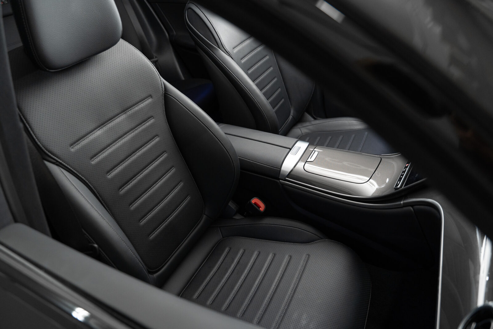 mercedes-benz-glc-300de-4matic-co2-stand-carros-automovel-comprar-pataias-38