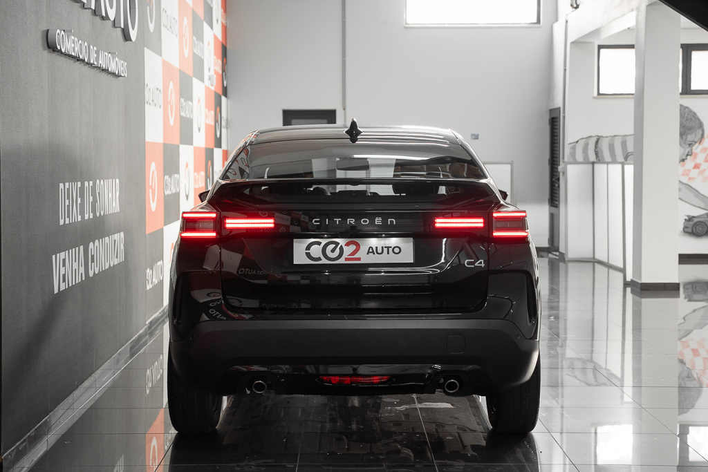 citroen-c4-preto-automatico-co2-carros-pataias-21