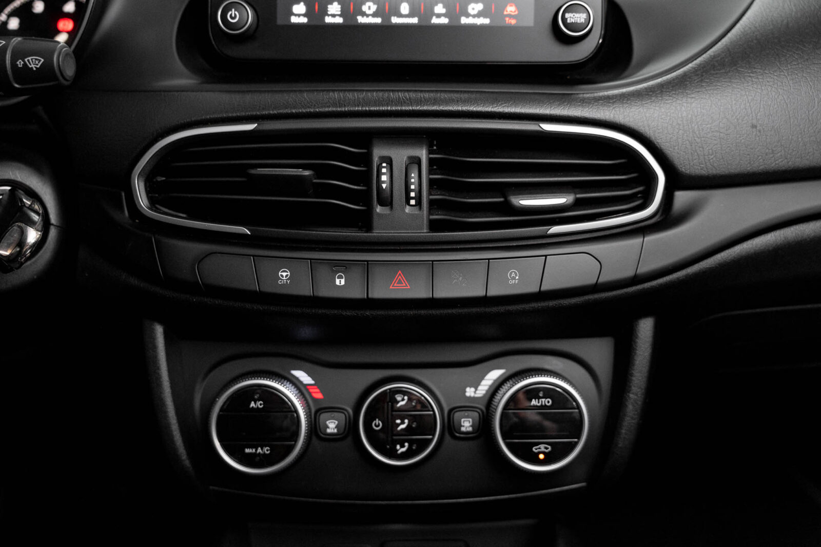 fiat-tipo-13-multijet-street-diesel-95cv-2022-usado-comprar-stand-co2-auto-pataias-22