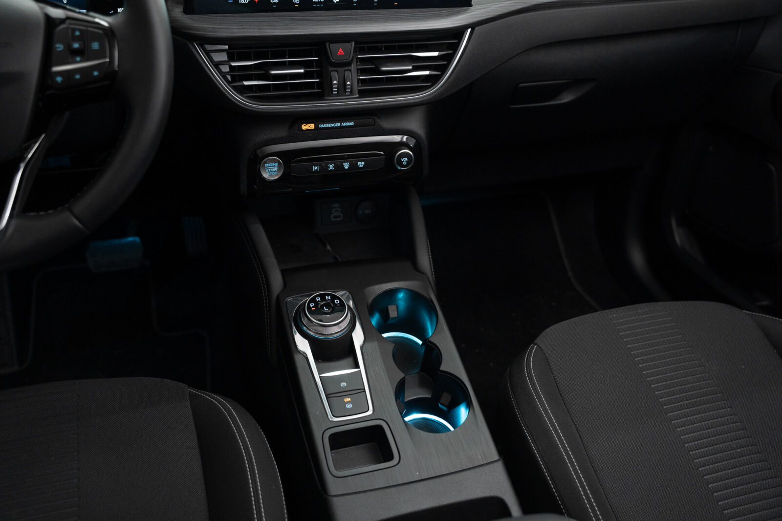ford-kuga-active-hybrid-plug-in-co2-stand-carros-automovel-comprar-pataias-14