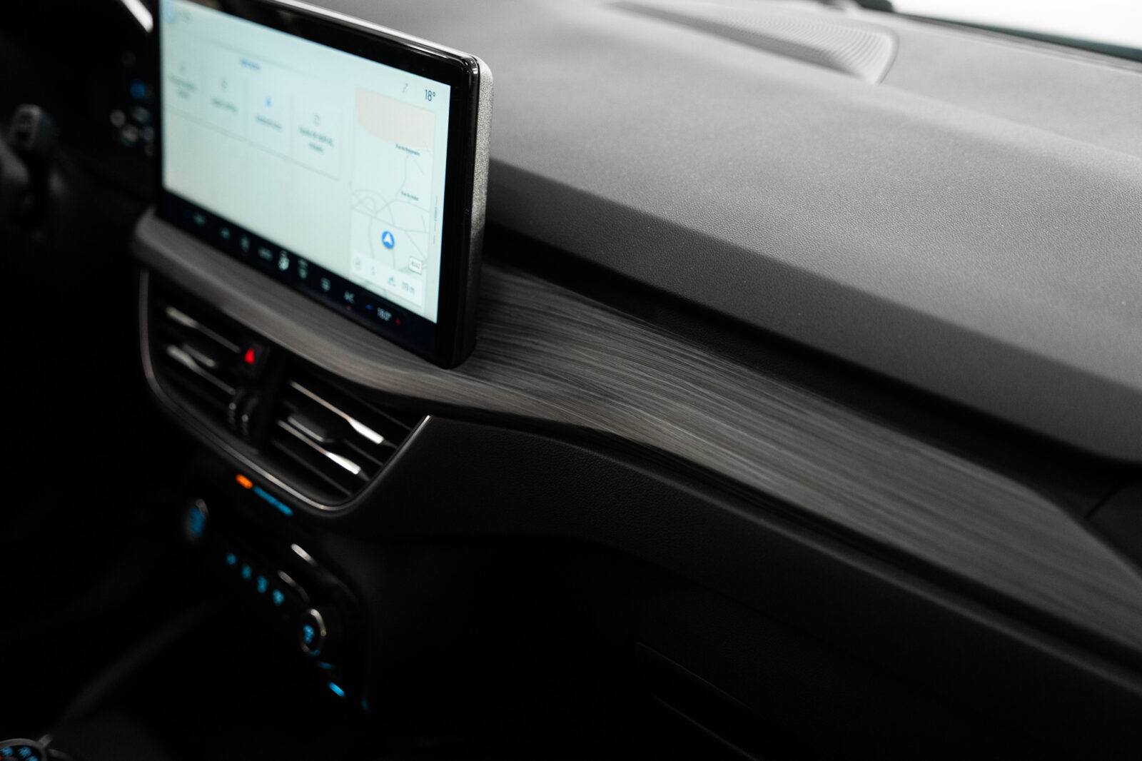 ford-kuga-active-hybrid-plug-in-co2-stand-carros-automovel-comprar-pataias-25