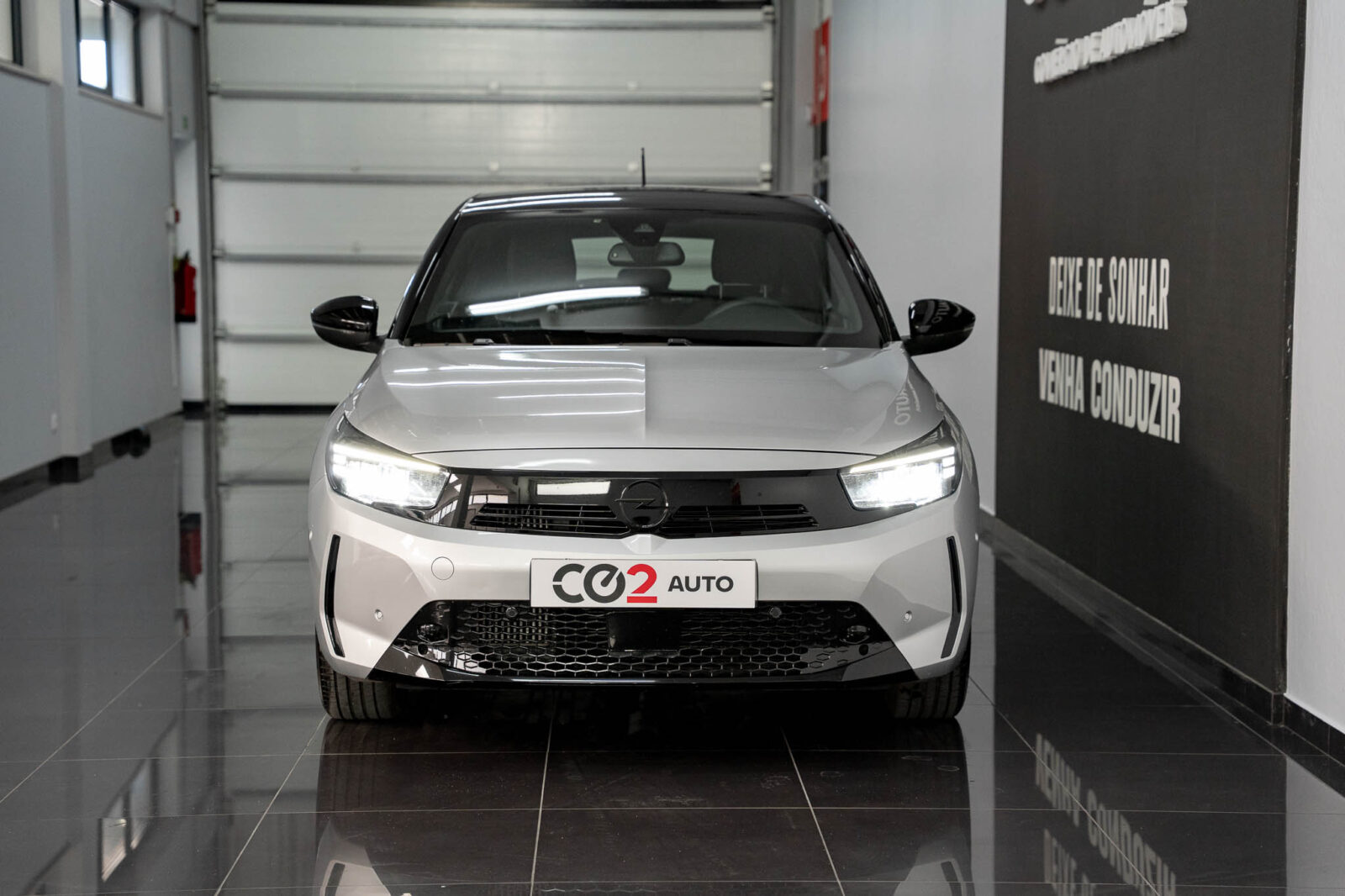 opel-corsa-12t-hybrid-gsline-edct-hibrido-101cv-2025-seminovo-comprar-stand-co2-auto-pataias-2