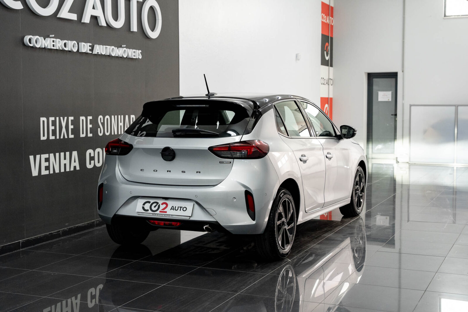opel-corsa-12t-hybrid-gsline-edct-hibrido-101cv-2025-seminovo-comprar-stand-co2-auto-pataias-7
