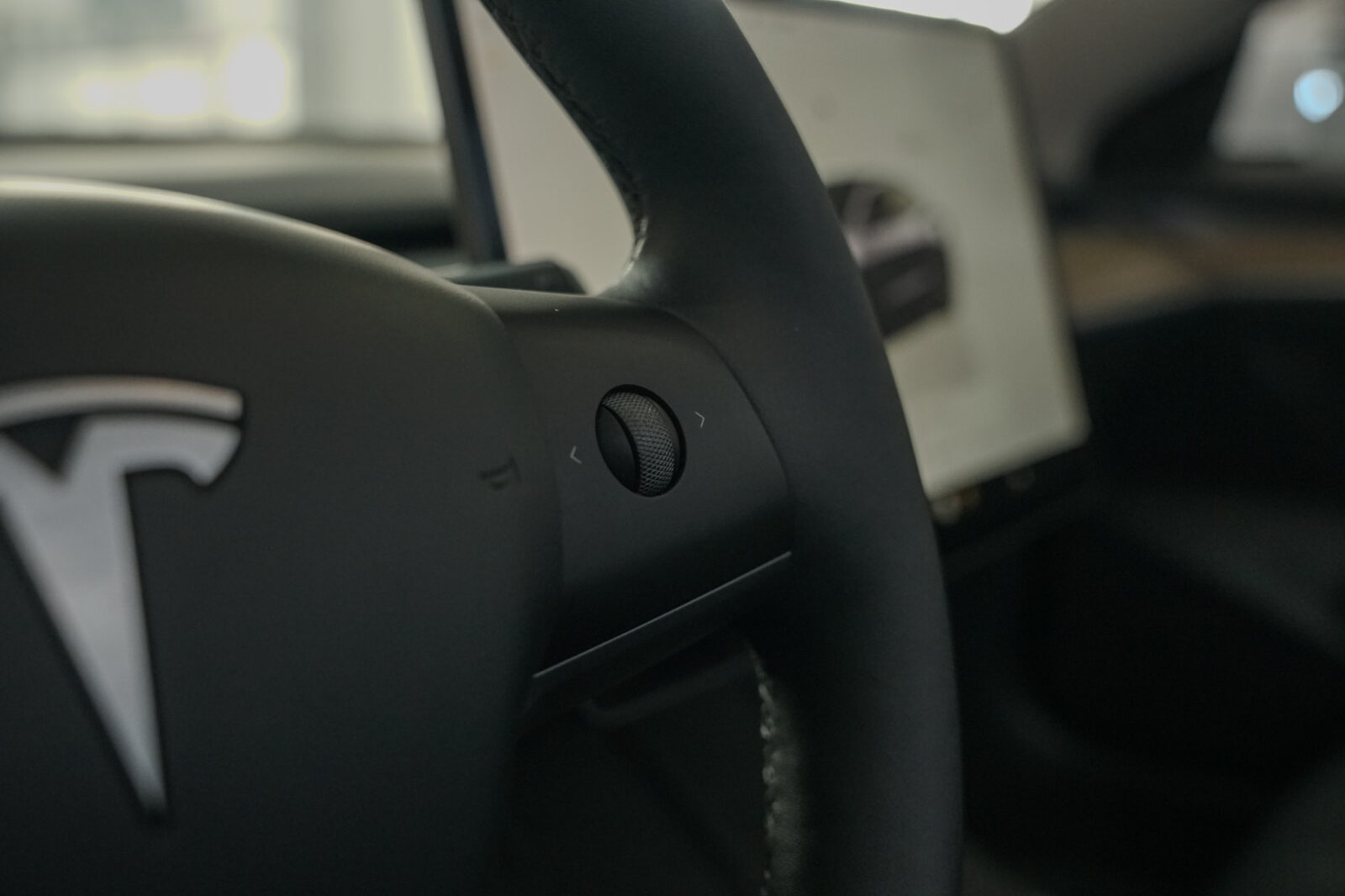 tesla_model_3_05