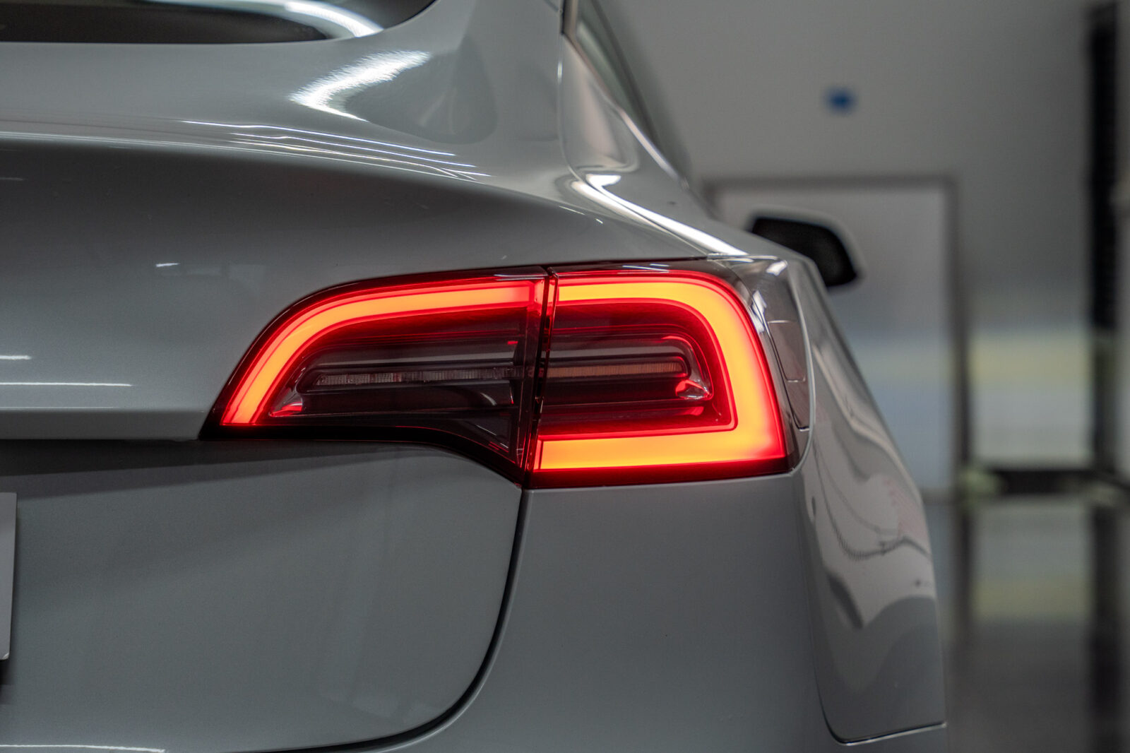 tesla_model_3_06