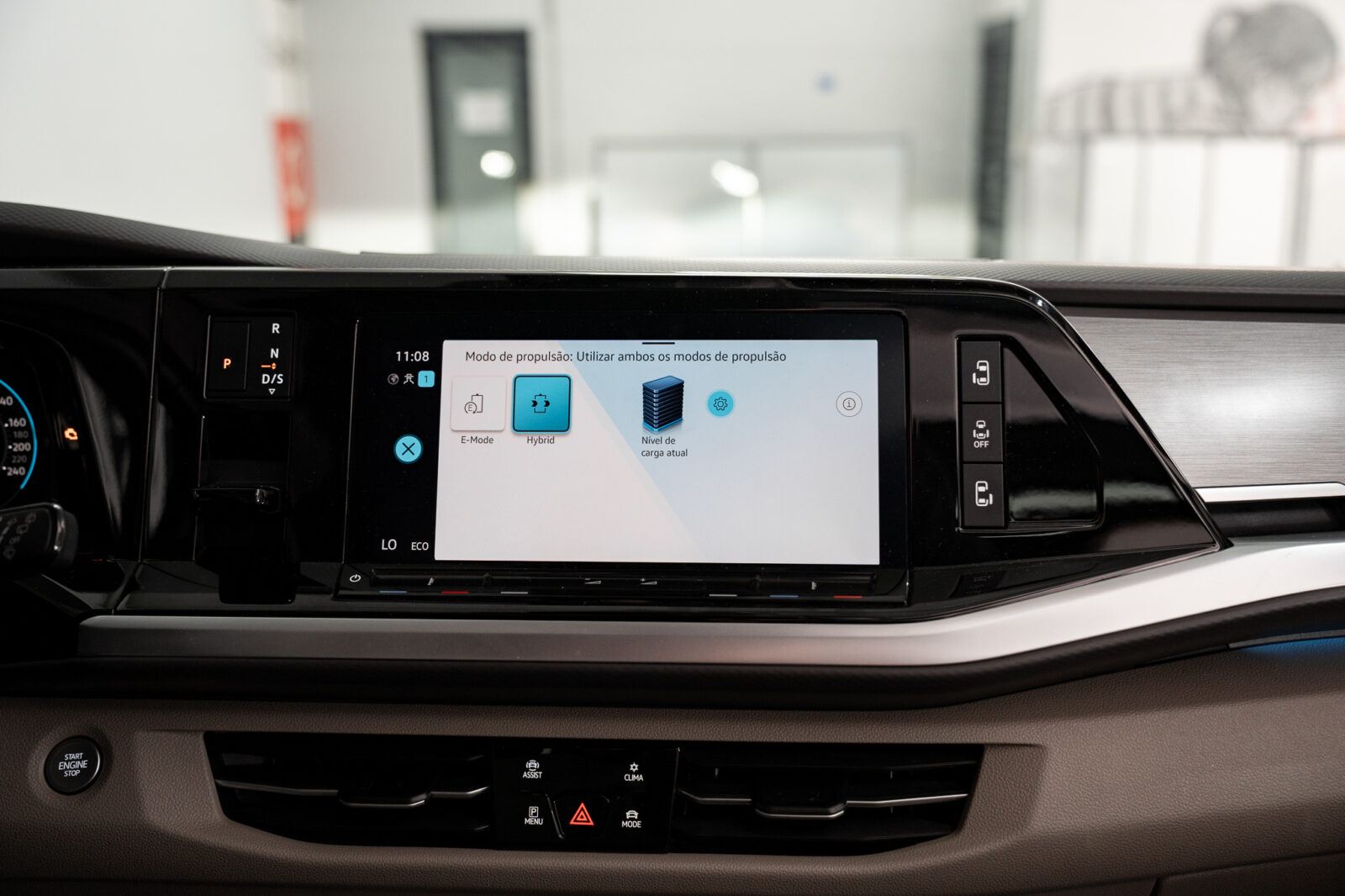 volkswagen-multivan-t7-1-4-tsi-e-hybrid-life-longa-dsg-co2-stand-carros-automovel-comprar-pataias-50