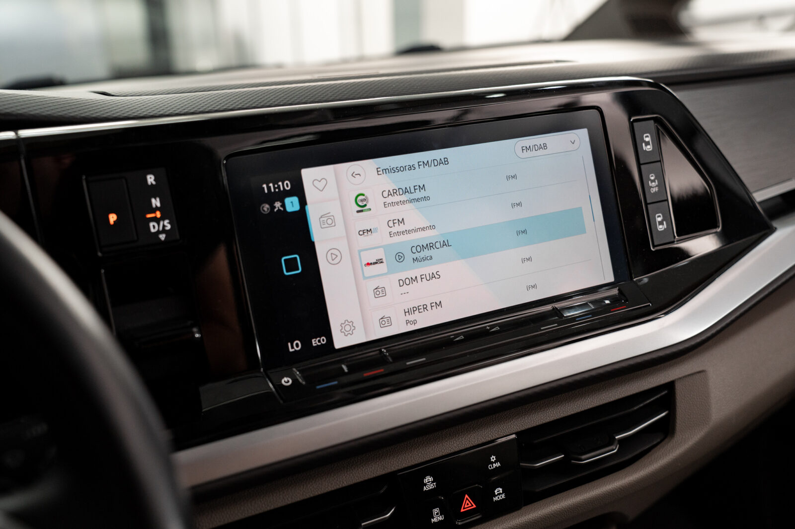volkswagen-multivan-t7-1-4-tsi-e-hybrid-life-longa-dsg-co2-stand-carros-automovel-comprar-pataias-54