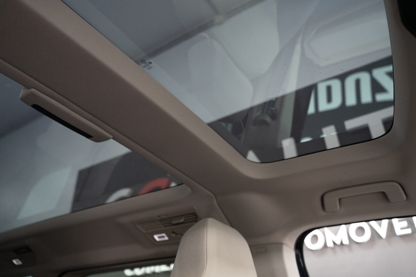 volkswagen-multivan-t7-1-4-tsi-e-hybrid-life-longa-dsg-co2-stand-carros-automovel-comprar-pataias-59