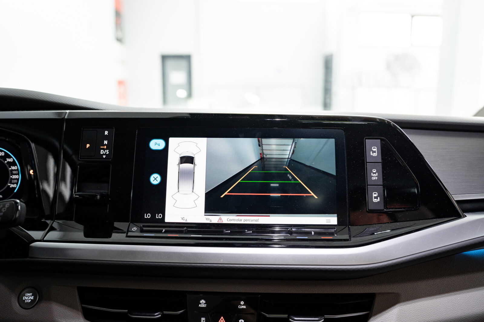 volkswagen-multivan-t7-1-4-tsi-e-hybrid-life-longa-dsg-co2-stand-carros-automovel-comprar-pataias-60