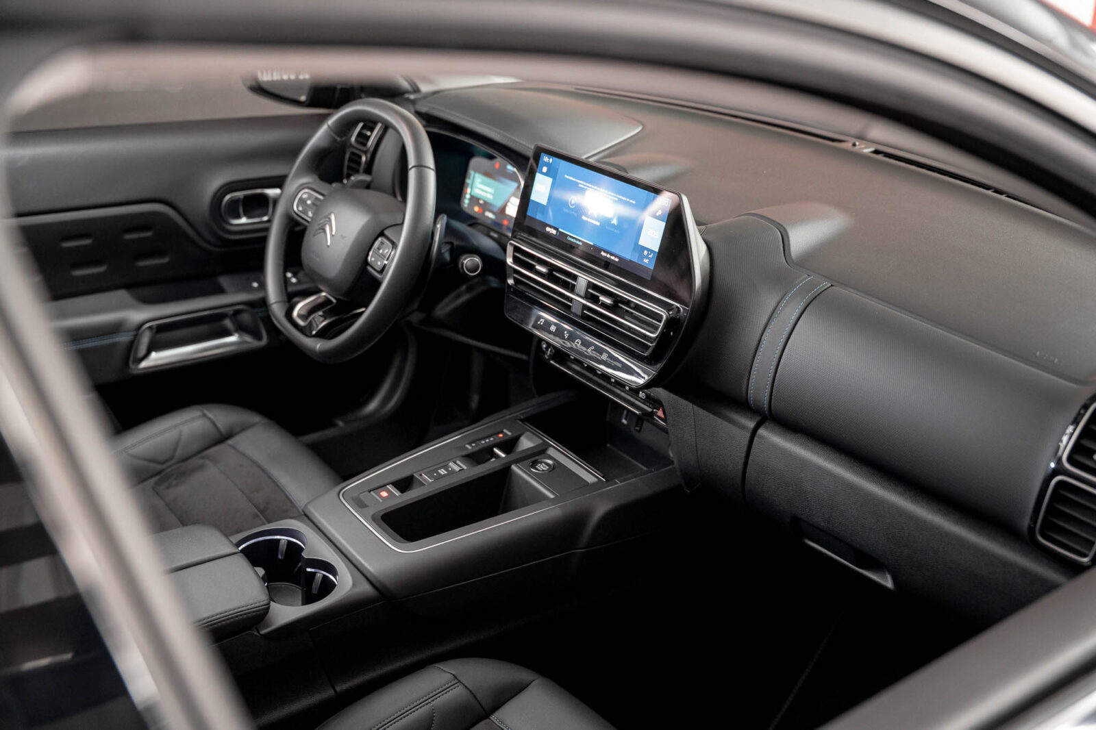 citroen-c5-1.6-hybrid-plus-e-eat8-co2-stand-carros-automovel-comprar-pataias-25
