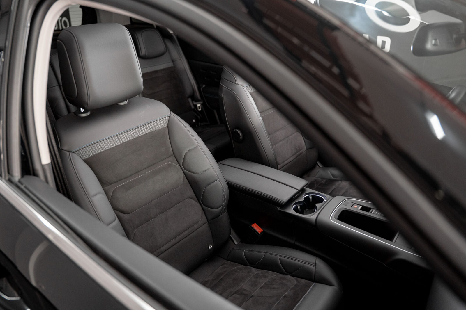 citroen-c5-1.6-hybrid-plus-e-eat8-co2-stand-carros-automovel-comprar-pataias-27