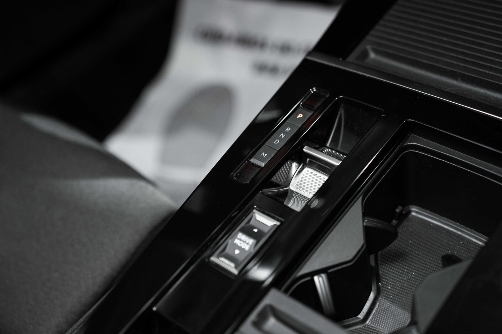 opel-astra-co2-stand-carros-automovel-comprar-pataias-cinzento-preto-10