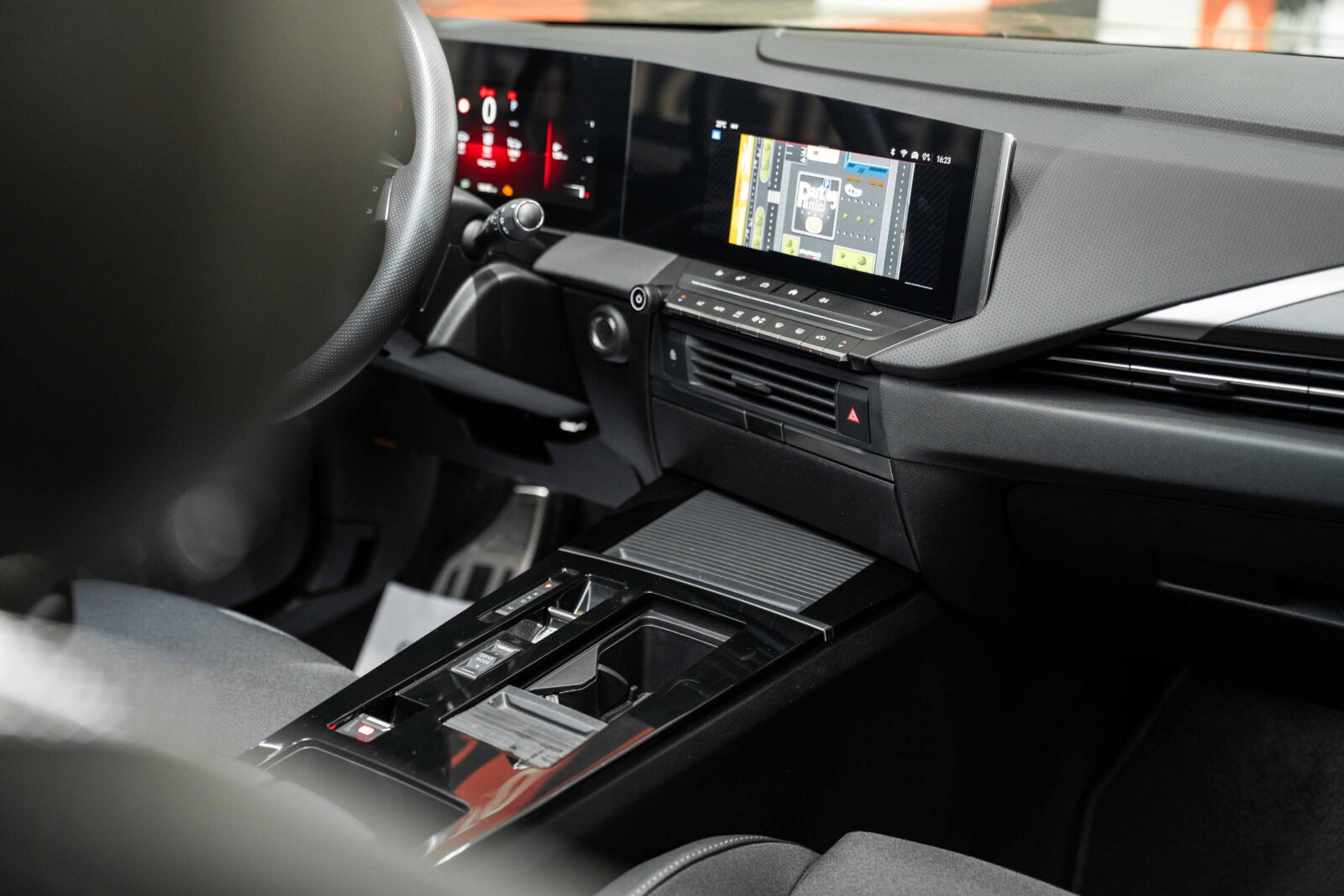 opel-astra-co2-stand-carros-automovel-comprar-pataias-cinzento-preto-12