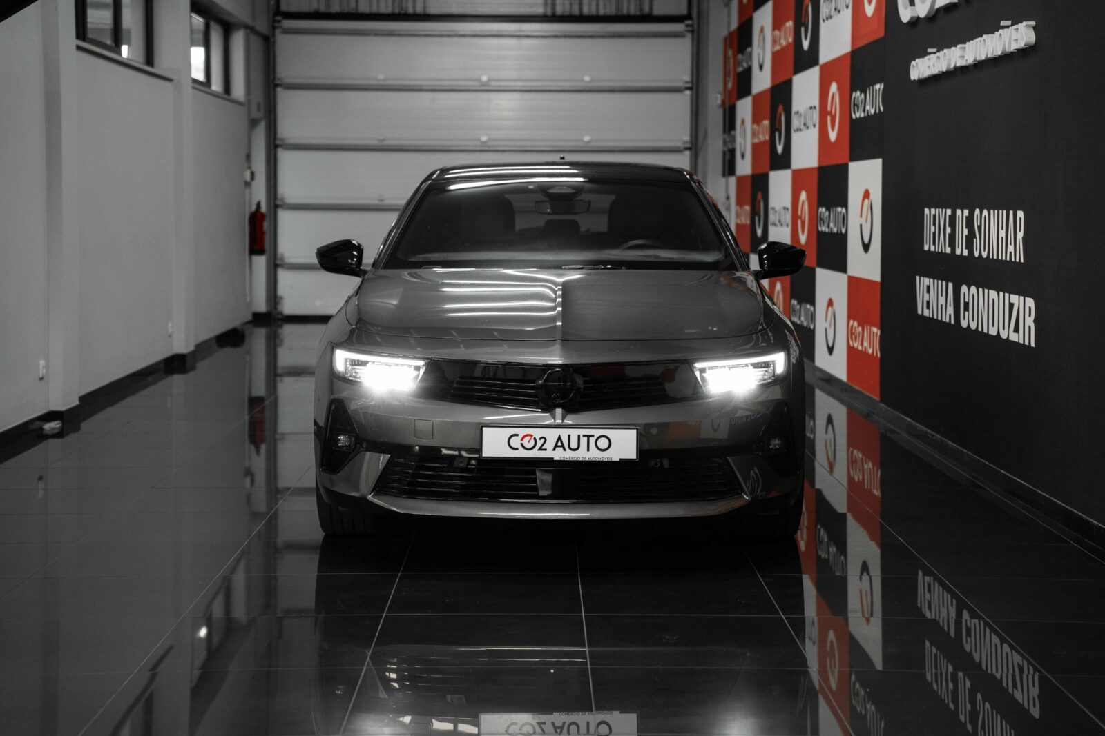 opel-astra-co2-stand-carros-automovel-comprar-pataias-cinzento-preto-2