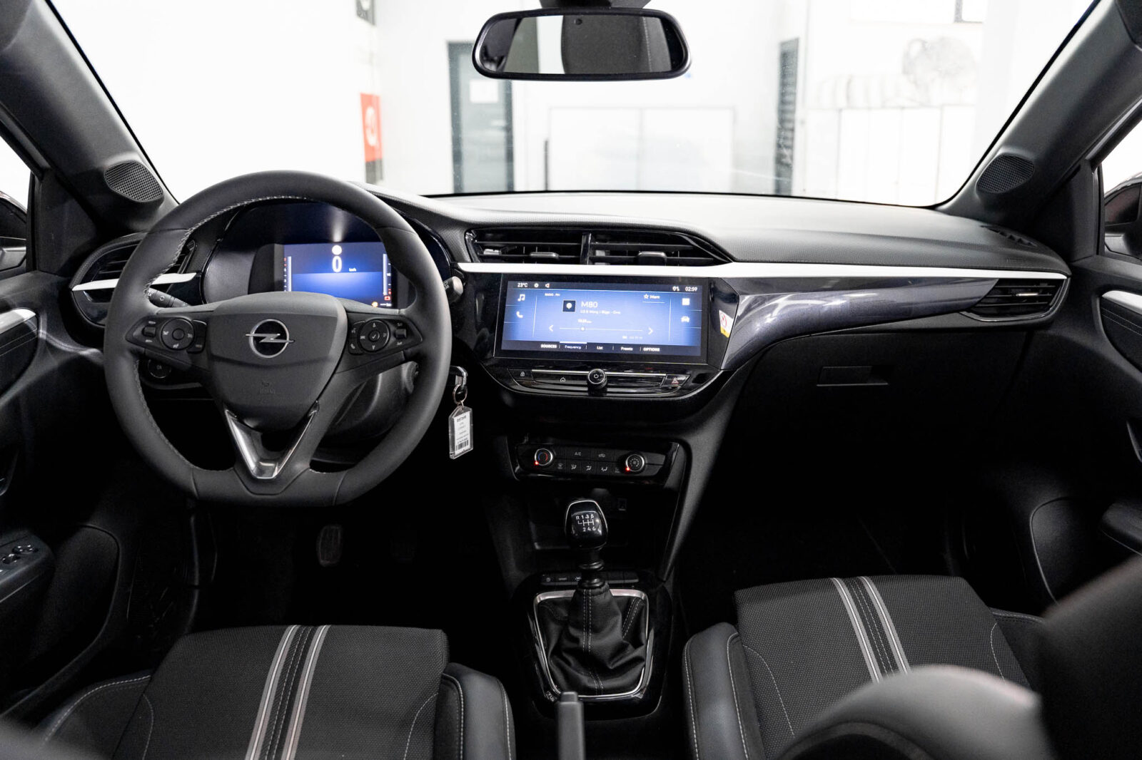 opel-corsa-gsline-12t-100cv-gasolina-2025-seminovo-comprar-stand-co2-auto-pataias-9
