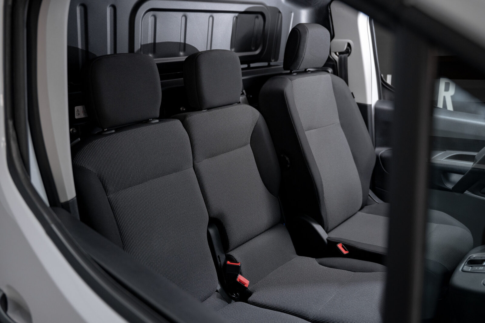 peugeot-partner-l1h1-1-5-100cv-co2-stand-carros-automovel-comprar-pataias-21