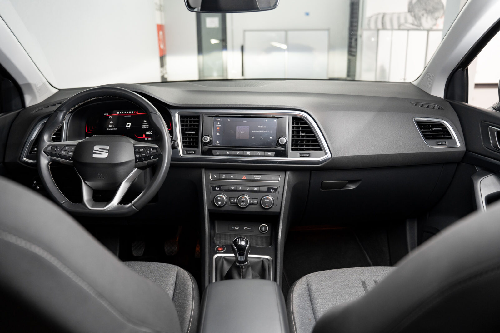 seat-ateca-1-0-tsi-style-co2-stand-carros-automovel-comprar-pataias-41