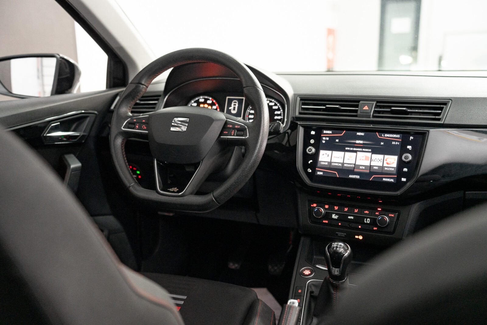 seat-ibiza-1-0-eco-tsi-fr-co2-stand-carros-automovel-comprar-pataias-45