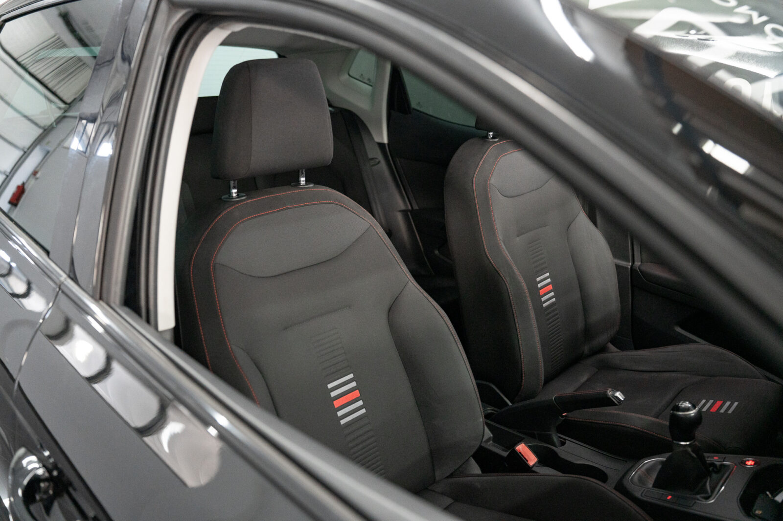 seat-ibiza-1-0-eco-tsi-fr-co2-stand-carros-automovel-comprar-pataias-46