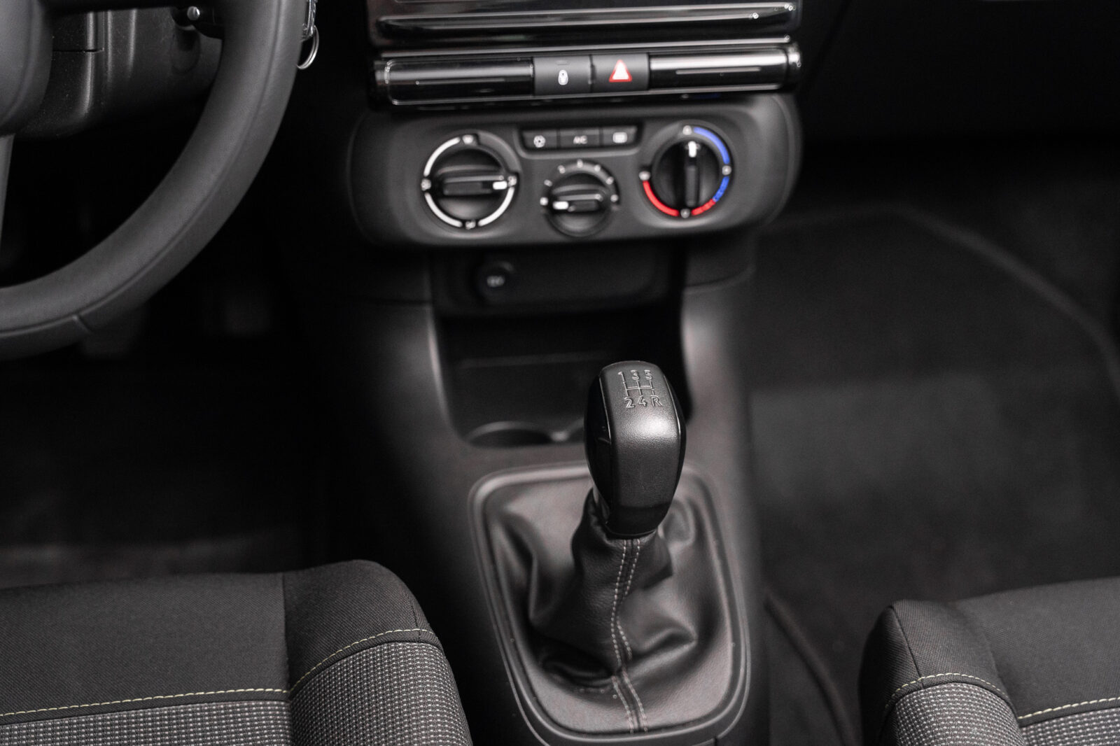 citroen-c3-co2-stand-carros-automovel-comprar-pataias-13