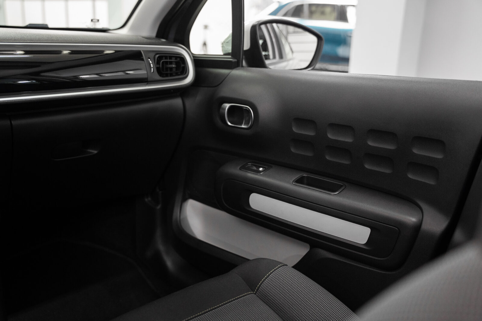 citroen-c3-co2-stand-carros-automovel-comprar-pataias-14