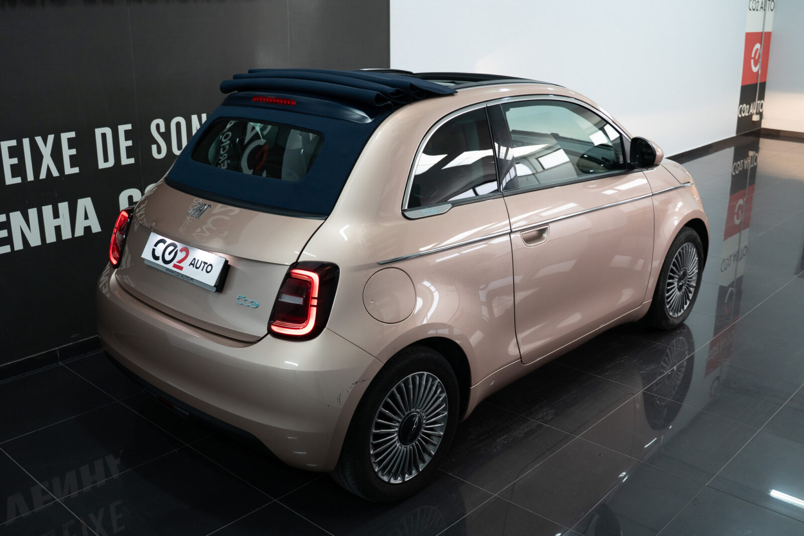 fiat_500e-8