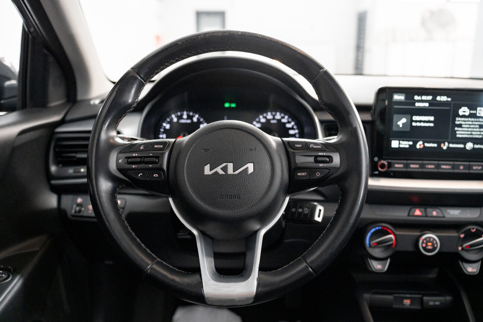 kia-stonic-co2-stand-carros-automovel-comprar-pataias-38
