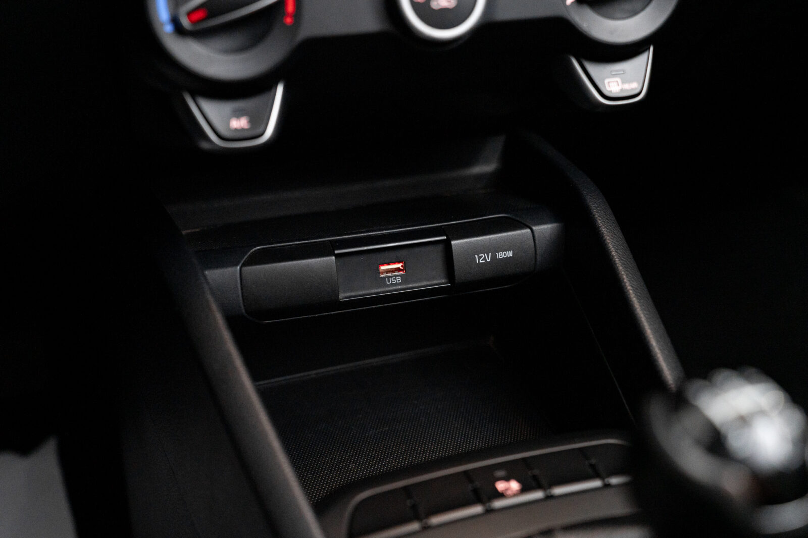 kia-stonic-co2-stand-carros-automovel-comprar-pataias-43