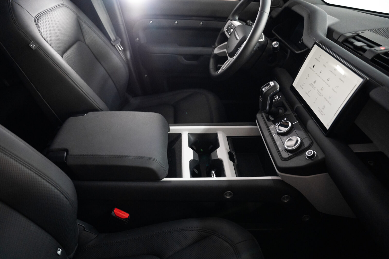 land-rover-defender-2-0-p300e-110-awd-x-dynamic-se-co2-stand-carros-automovel-comprar-pataias-31