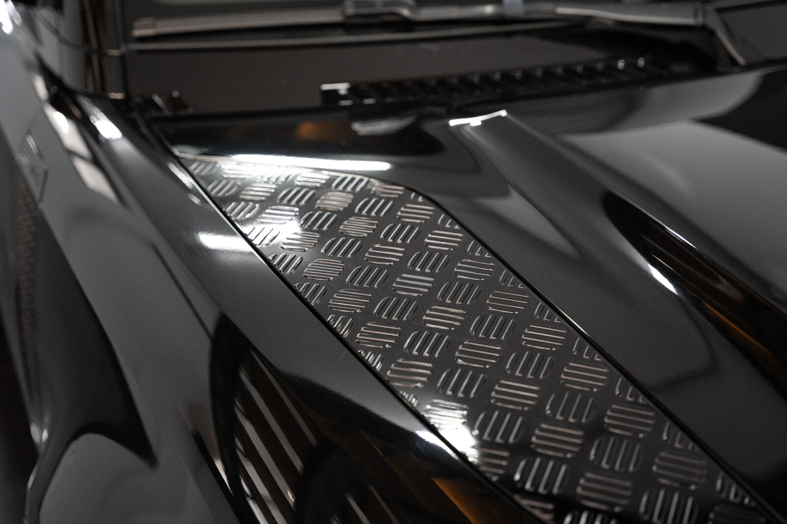 land-rover-defender-2-0-p300e-110-awd-x-dynamic-se-co2-stand-carros-automovel-comprar-pataias-8