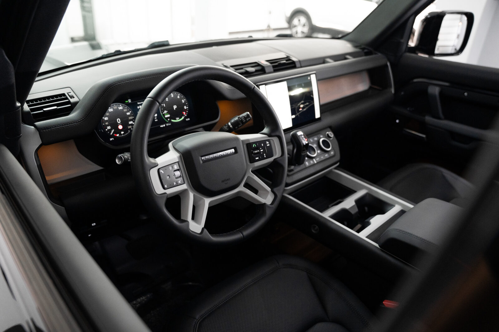 land-rover-defender-2-0-p300e-110-awd-x-dynamic-se-co2-stand-carros-automovel-comprar-pataias-9
