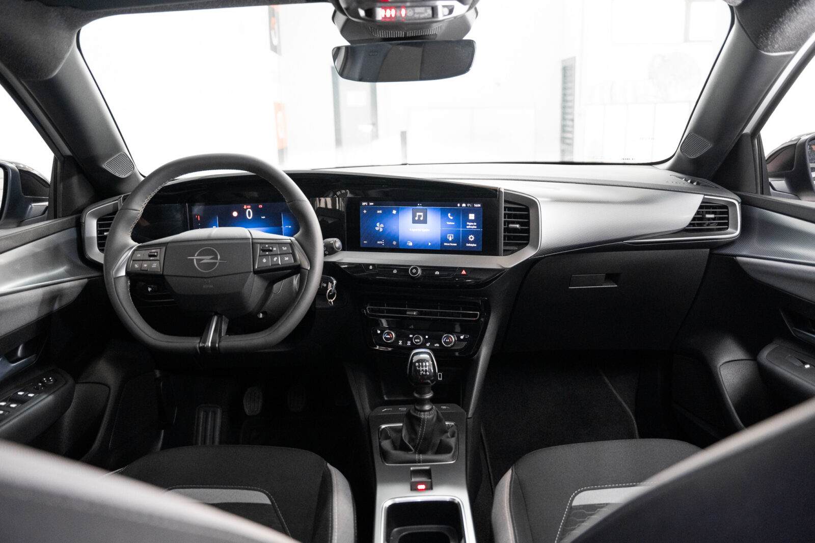 opel-mokka-elegance-1-2t-136cv-cm6-co2-stand-carros-automovel-comprar-pataias-10