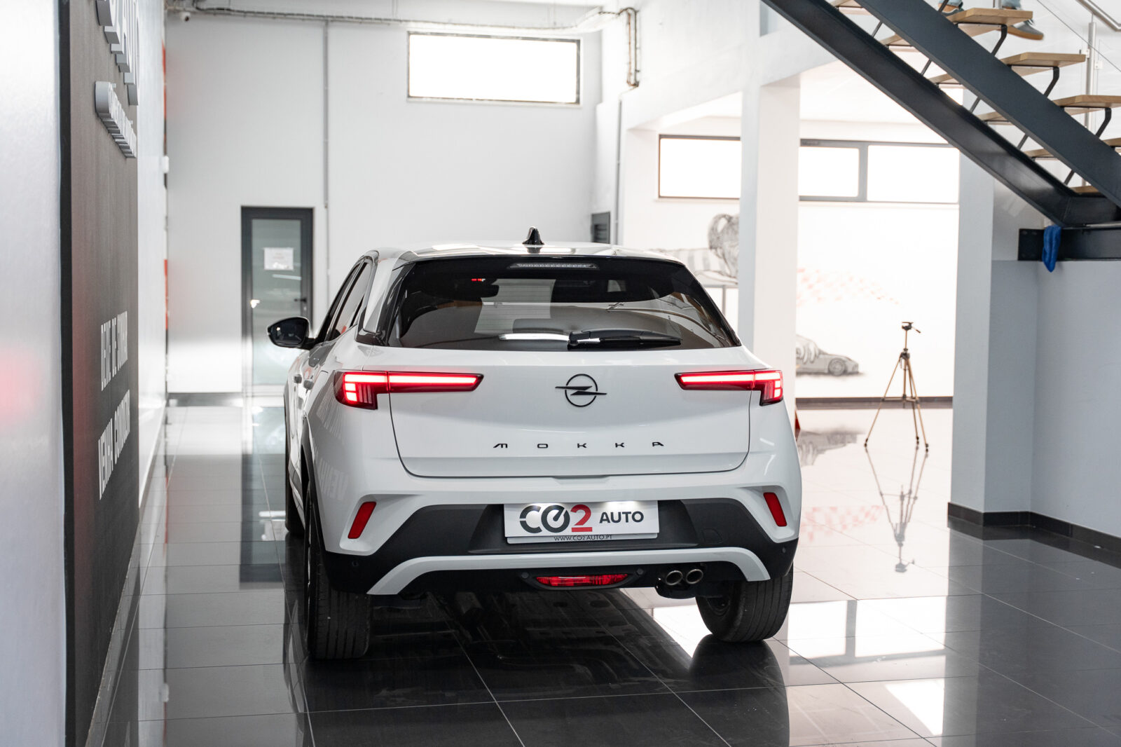 opel-mokka-elegance-1-2t-136cv-cm6-co2-stand-carros-automovel-comprar-pataias-6